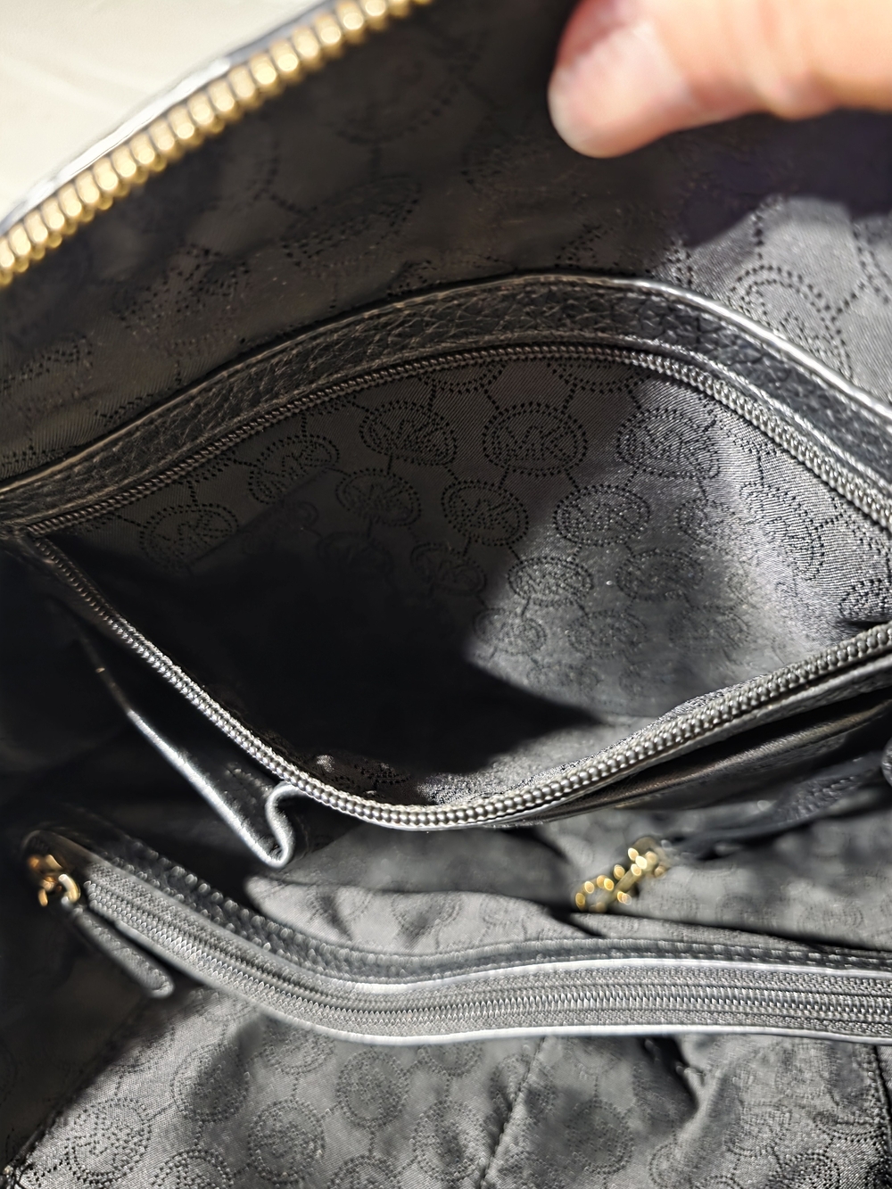 MICHAEL KORS Black Pebbled Leather Large Satchel with Gold Hardware - Picture 8 of 13